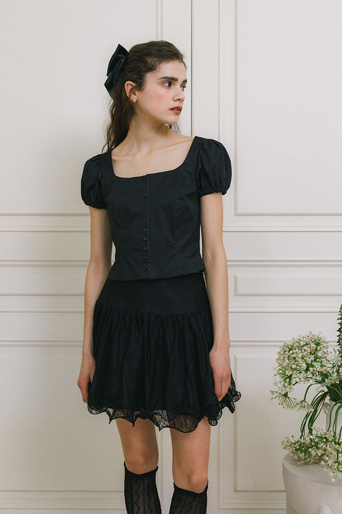 Lace mini skirt (black)